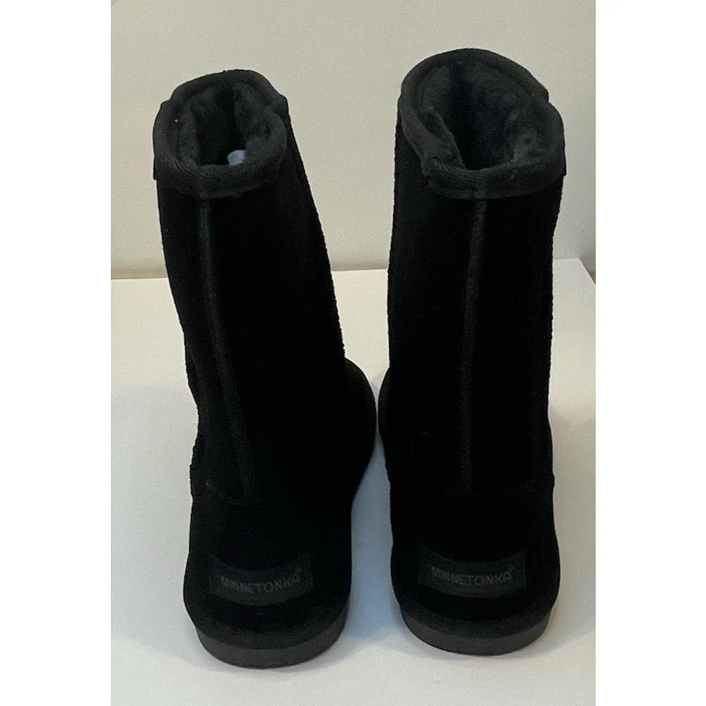 Minnetonka women faux